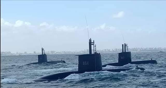وها هيا قواتنا البحرية ونبارك لها على أنضمام الغواصة الثالثة طراز 209/1400 لصفوف قواتنا البحرية