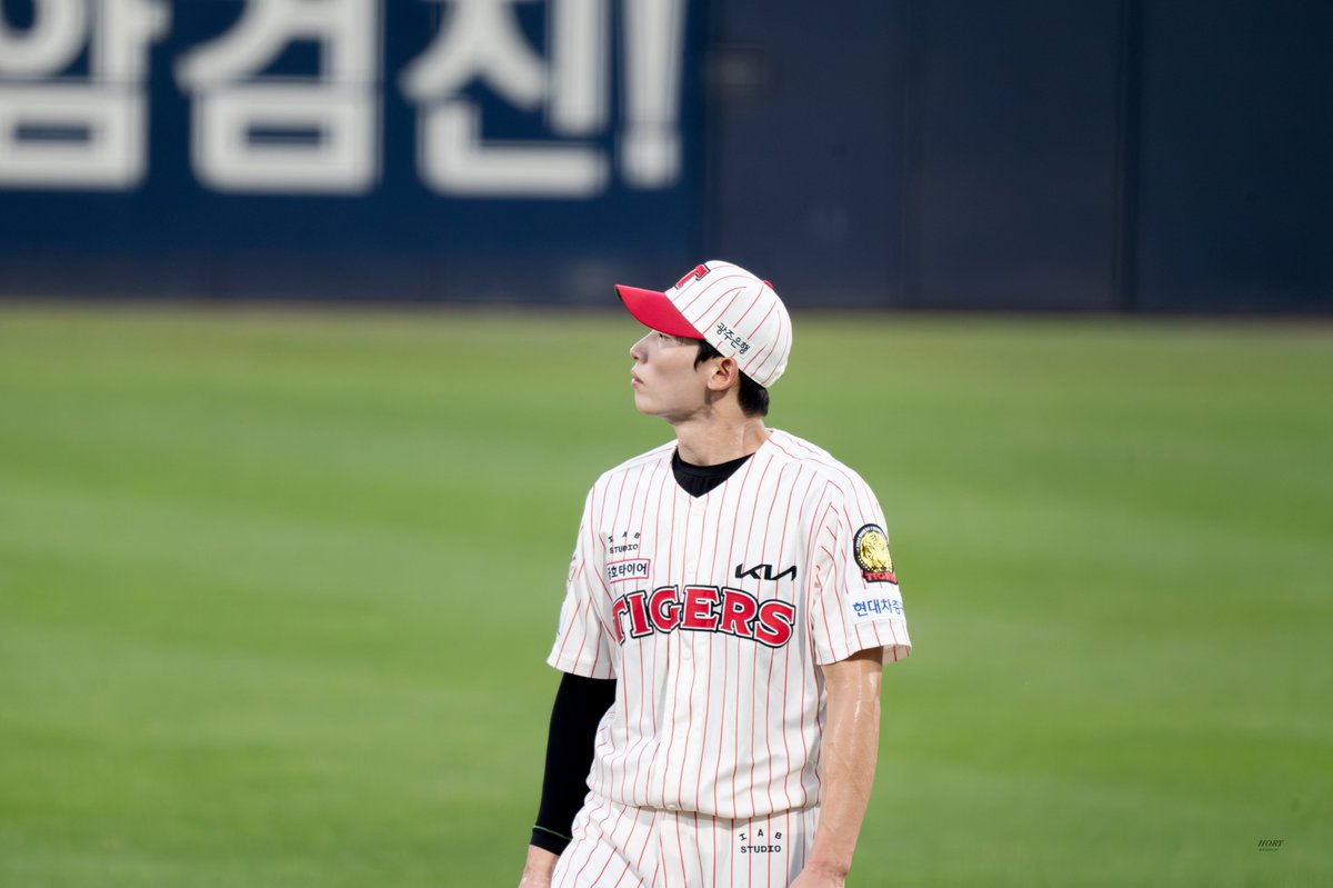 올리는계정 tweet media