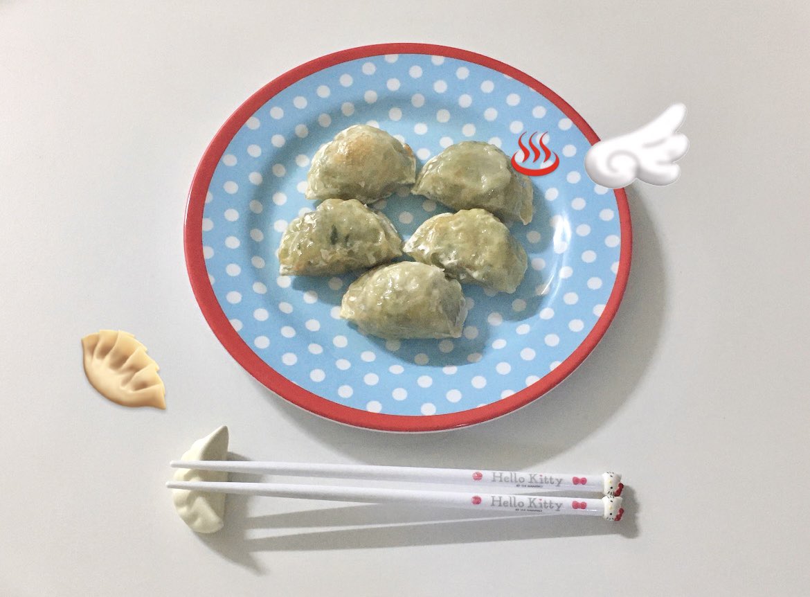 만두는 얇은 밀가루 안에 고기 야채가 들어있을 뿐인데 왜 고칼로리라는 거지?? 🥟... ♨️