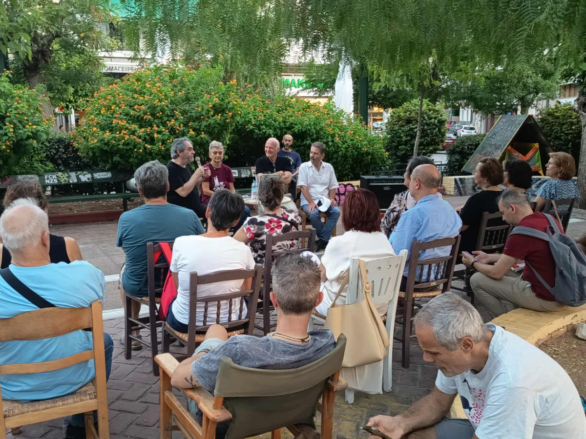 📸 Στιγμιότυπα από την παρουσίαση του βιβλίου "Τα Κόκκινα Χρόνια" του Θανάση Σκρουμπέλου στα Πετράλωνα

#toposbooks