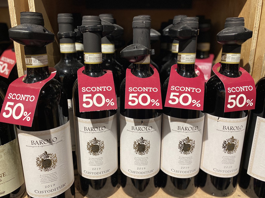 Italian wineries, partners scramble to avoid new tariff rate. wp.me/p5ma7-bMv