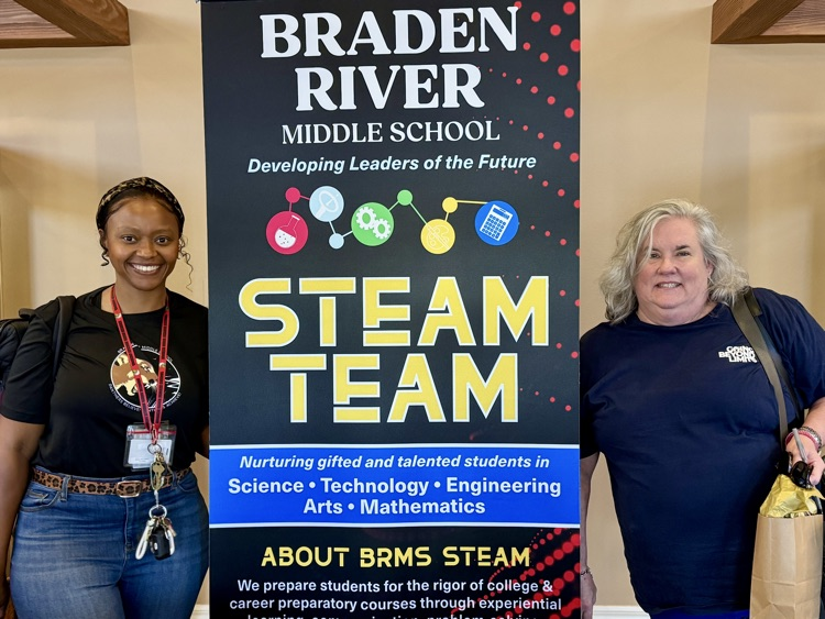 Manateeschools's tweet photo. Welcome back, Panthers! Braden River Middle kicked off a new school year at Harvest United Methodist Church in Lakewood Ranch on Monday. The staff gathering celebrated a community business partnership formed to inspire staff &amp; increase student achievement #ManateeSchoolsGoodNews https://t.co/Xr1aUhjz1h