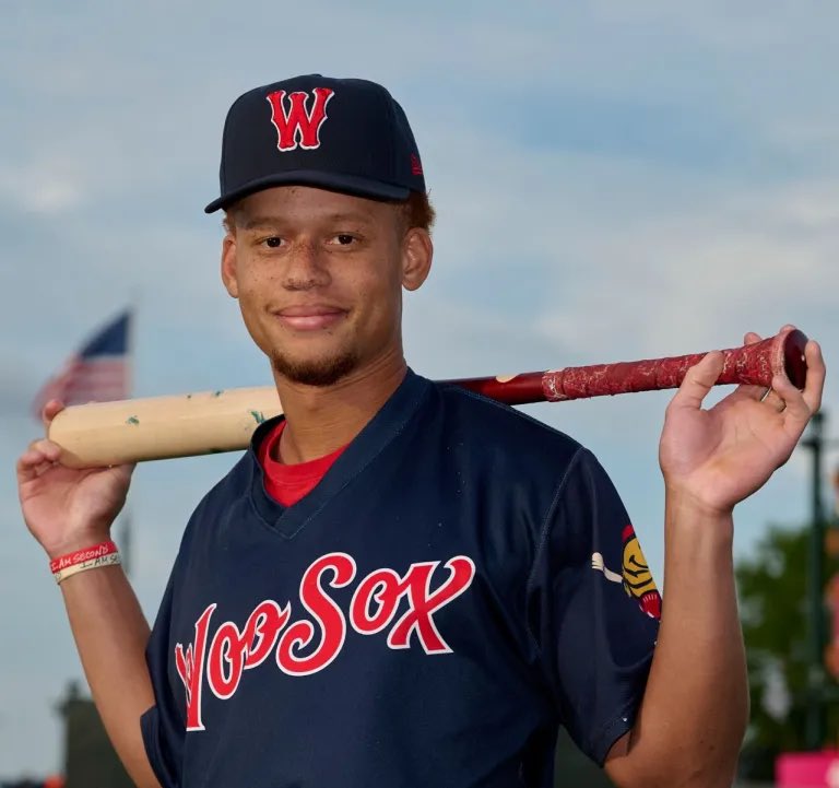 Kristian Campbell is currently riding a 13-game hitting streak in AAA 🔥

.396 AVG, 3 HR, 2 2B, 7 RBI

This is the longest hitting streak for a WooSox player this season