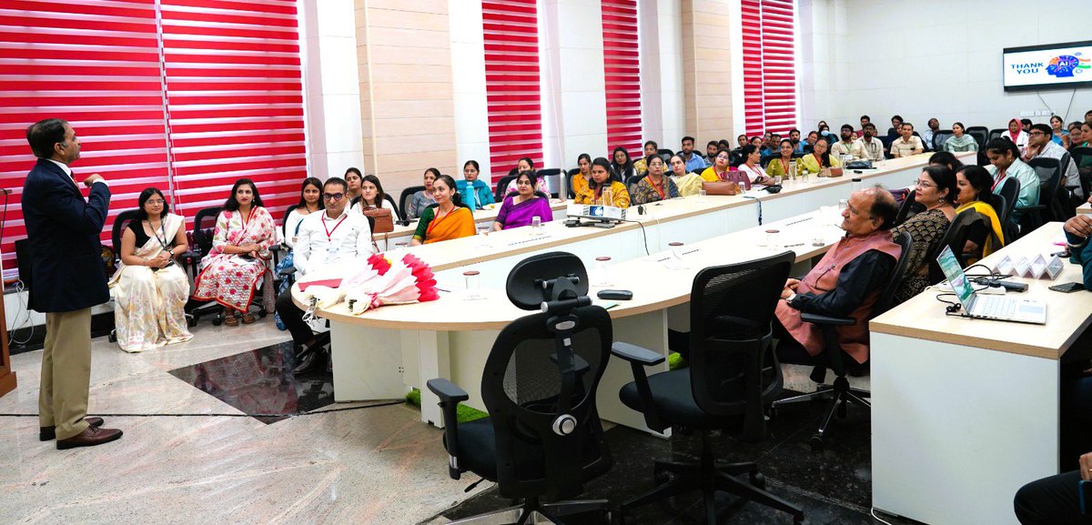AiimsJammu's tweet image. AIIMS Jammu conducted the NAMS Task Force Report Conclave, hosting a galaxy of eminent medical experts and visionaries—united to shape India's healthcare and academic future.  #AIIMSJammu #NAMSTaskForce #MedicalLeadership #NAMS2025 #HealthcareReform