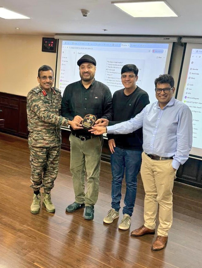 Empowering Officers with AI Skills!
#HQ_IDS conducts #AI Literacy Bootcamp, fostering tech-enabled learning for #FutureWarfare with experiential training through dynamic, interactive apps, enabling 50 #TriServices participants to gain hands-on AI skills in an immersive