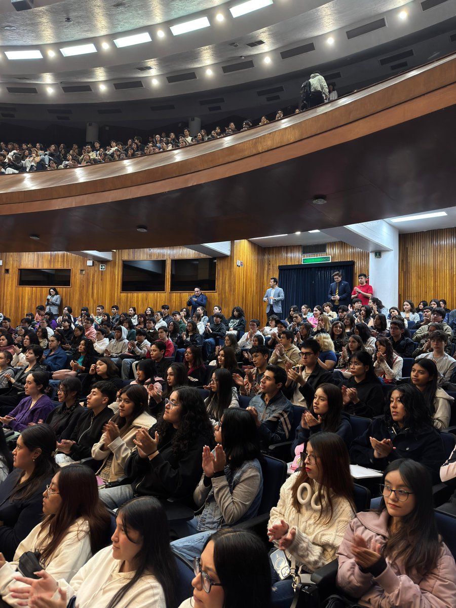 FacultadMedicinaUNAM (@facmedicinaunam) on Twitter photo "Estoy muy emocionada de recibirles en su nueva casa, que será la mejor inversión de su vida. Este día es el banderazo de su futuro", Dra. <a href="/gabrielaborray3/">GabrielaBorrayo</a>, en la Ceremonia de Bienvenida de la Generación 2026 "Estoy muy emocionada de recibirles en su nueva casa, que será la mejor inversión de su vida. Este día es el banderazo de su futuro", Dra. <a href="/gabrielaborray3/">GabrielaBorrayo</a>, en la Ceremonia de Bienvenida de la Generación 2026