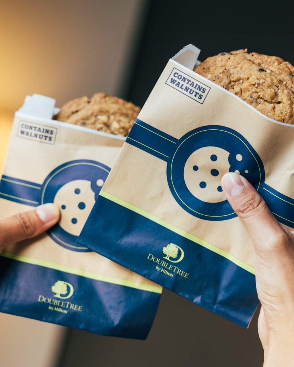 Hilton_Modesto's tweet image. It’s not just a cookie. It’s THE cookie. 🍪 Celebrate #NationalChocolateChipCookieDay with the icon itself. 
#DoubleTree #DoubleTreeCookie #DoubleTreeModesto
