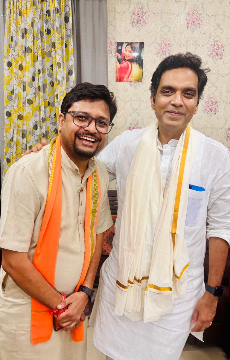 Shivansh 'Sirji' (@shivanshsirji) on Twitter photo рдорд╛ рд╡рд┐рдзрд╛рдпрдХ рдиреЛрдПрдбрд╛ рд╡ рдкреНрд░рджреЗрд╢ рднрд╛рдЬрдкрд╛ рдЙрдкрд╛рдзреНрдпрдХреНрд╖, рдЬрд┐рдиреНрд╣реЛрдиреЗ рдиреЛрдПрдбрд╛ рдХреЛ рдирдпреА рджрд┐рд╢рд╛ рд╡ рджрд╢рд╛ рджреА, рдЕрдЧреНрд░рдЬ рдЖрджрд░рдгреАрдп <a href="/PankajSinghBJP/">Pankaj Singh</a> рднреИрдпрд╛ рдХрд╛ рдЖрдЬ рдиреЛрдПрдбрд╛ рдХреЗ рд╡рд┐рднрд┐рдиреНрди рд╕реЗрдХреНрдЯрд░реЛ рдореЗрдВ рдЬрди рд╕рдВрд╡рд╛рдж рдореЗрдВ рд░рд╣рдирд╛ рд╣реБрдЖ рд╡ рдкреВрд░реЗ рджрд┐рди рдХреЗ рдорд╣рд╛рд╕рдВрдкрд░реНрдХ рдХреЗ рдкрд╢реНрдЪрд╛рдд рднреИрдпрд╛ рдХрд╛ рдЖрд╢реАрд░реНрд╡рд╛рдж рдкреНрд░рд╛рдкреНрдд рд╣реБрдЖред рдЖрдкрдХрд╛ рд╕реНрдиреЗрд╣ рд╕рджреИрд╡ рдирд╡ рдКрд░реНрдЬрд╛ рдХрд╛ рд╕рдВрдЪрд╛рд░ рдХрд░рддрд╛ рд╣реИрдВред рдорд╛ рд╡рд┐рдзрд╛рдпрдХ рдиреЛрдПрдбрд╛ рд╡ рдкреНрд░рджреЗрд╢ рднрд╛рдЬрдкрд╛ рдЙрдкрд╛рдзреНрдпрдХреНрд╖, рдЬрд┐рдиреНрд╣реЛрдиреЗ рдиреЛрдПрдбрд╛ рдХреЛ рдирдпреА рджрд┐рд╢рд╛ рд╡ рджрд╢рд╛ рджреА, рдЕрдЧреНрд░рдЬ рдЖрджрд░рдгреАрдп <a href="/PankajSinghBJP/">Pankaj Singh</a> рднреИрдпрд╛ рдХрд╛ рдЖрдЬ рдиреЛрдПрдбрд╛ рдХреЗ рд╡рд┐рднрд┐рдиреНрди рд╕реЗрдХреНрдЯрд░реЛ рдореЗрдВ рдЬрди рд╕рдВрд╡рд╛рдж рдореЗрдВ рд░рд╣рдирд╛ рд╣реБрдЖ рд╡ рдкреВрд░реЗ рджрд┐рди рдХреЗ рдорд╣рд╛рд╕рдВрдкрд░реНрдХ рдХреЗ рдкрд╢реНрдЪрд╛рдд рднреИрдпрд╛ рдХрд╛ рдЖрд╢реАрд░реНрд╡рд╛рдж рдкреНрд░рд╛рдкреНрдд рд╣реБрдЖред рдЖрдкрдХрд╛ рд╕реНрдиреЗрд╣ рд╕рджреИрд╡ рдирд╡ рдКрд░реНрдЬрд╛ рдХрд╛ рд╕рдВрдЪрд╛рд░ рдХрд░рддрд╛ рд╣реИрдВред