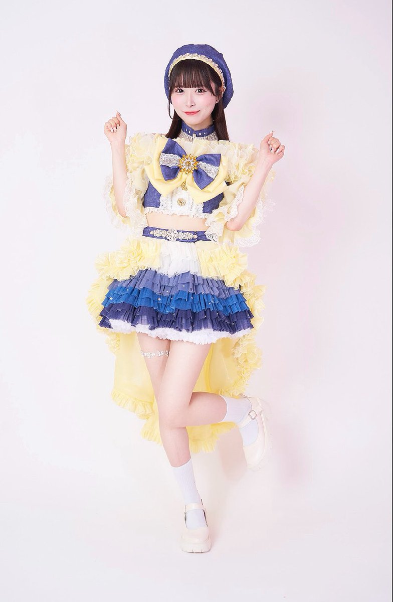 月乃りん【IDOLEST】 4/26ニコニコ超会議in幕張メッセ (@rin_idolest) on Twitter photo そして、この可愛い可愛いお姫様みたいな生誕衣装はミーミさん꒰ིྀ <a href="/mi_mi_someru/">mi-mi 𓊆ミーミ𓊇</a> ꒱ིྀに作っていただきました✨黄色とデニム生地を合わせて完全に私好みの完璧な衣装を作っていただけて本当に感謝です🫶🏻💭細かいところまで可愛くて天才すぎる😭 そして、この可愛い可愛いお姫様みたいな生誕衣装はミーミさん꒰ིྀ <a href="/mi_mi_someru/">mi-mi 𓊆ミーミ𓊇</a> ꒱ིྀに作っていただきました✨黄色とデニム生地を合わせて完全に私好みの完璧な衣装を作っていただけて本当に感謝です🫶🏻💭細かいところまで可愛くて天才すぎる😭