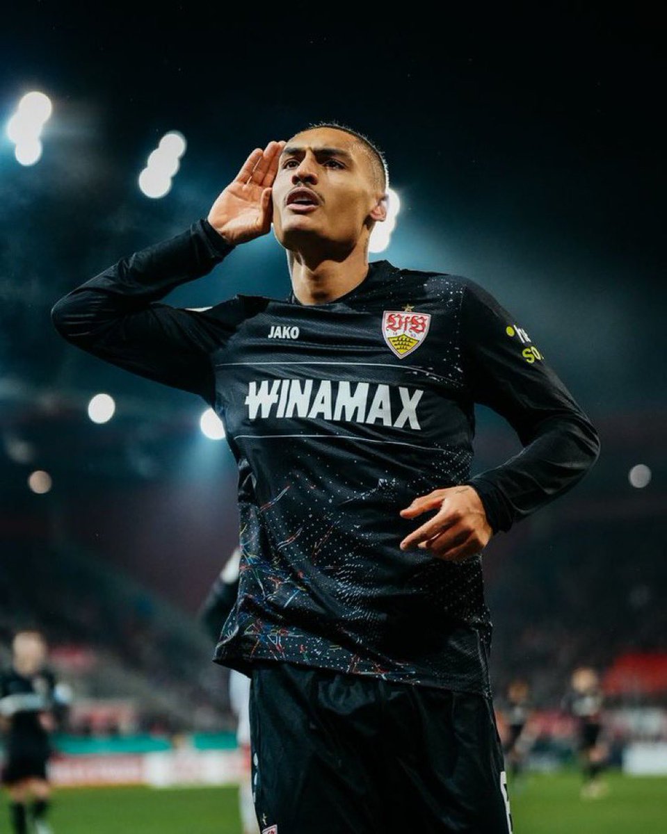 انزو ميلوت لاعب النادي الاهلي 

خصائصه وامكانياته
ادوار اللاعب والى اي مدى متناسب للاهلي
ماذا ينتظر من اللاعب
تساؤلات بخصوص اللاعب

ثريد..