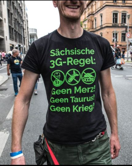 Deutscher Schäferhund (@deutscherschfe3) on Twitter photo Ich habe eine Frage an die Menschheit: Weiß jemand, wo man dieses coole Shirt kaufen kann?
<a href="/mr_marcus_fuchs/">Marcus Fuchs</a> Ich habe eine Frage an die Menschheit: Weiß jemand, wo man dieses coole Shirt kaufen kann?
<a href="/mr_marcus_fuchs/">Marcus Fuchs</a>