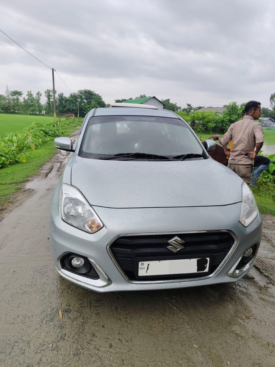 OC Baihata Chariali PS and team cracked three major theft cases, arresting 6 accused and recovering ₹3 lakh cash, gold &amp; silver ornaments, laptop, 2 cars, inverters, and several bronze  utensils. <a href="/assampolice/">Assam Police</a> <a href="/DGPAssamPolice/">DGP Assam</a>