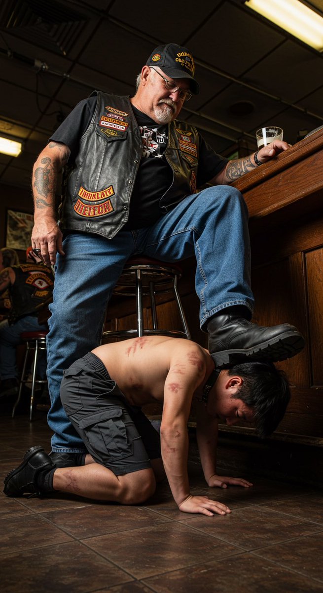 ppptttalt's tweet photo. Bikers breaking in their new toy.

#raceplay #ageplay #petplay #cmnm #wmam #raceplaygay #nationplay #dilf #humiliation #domination https://t.co/PxM176oVGb