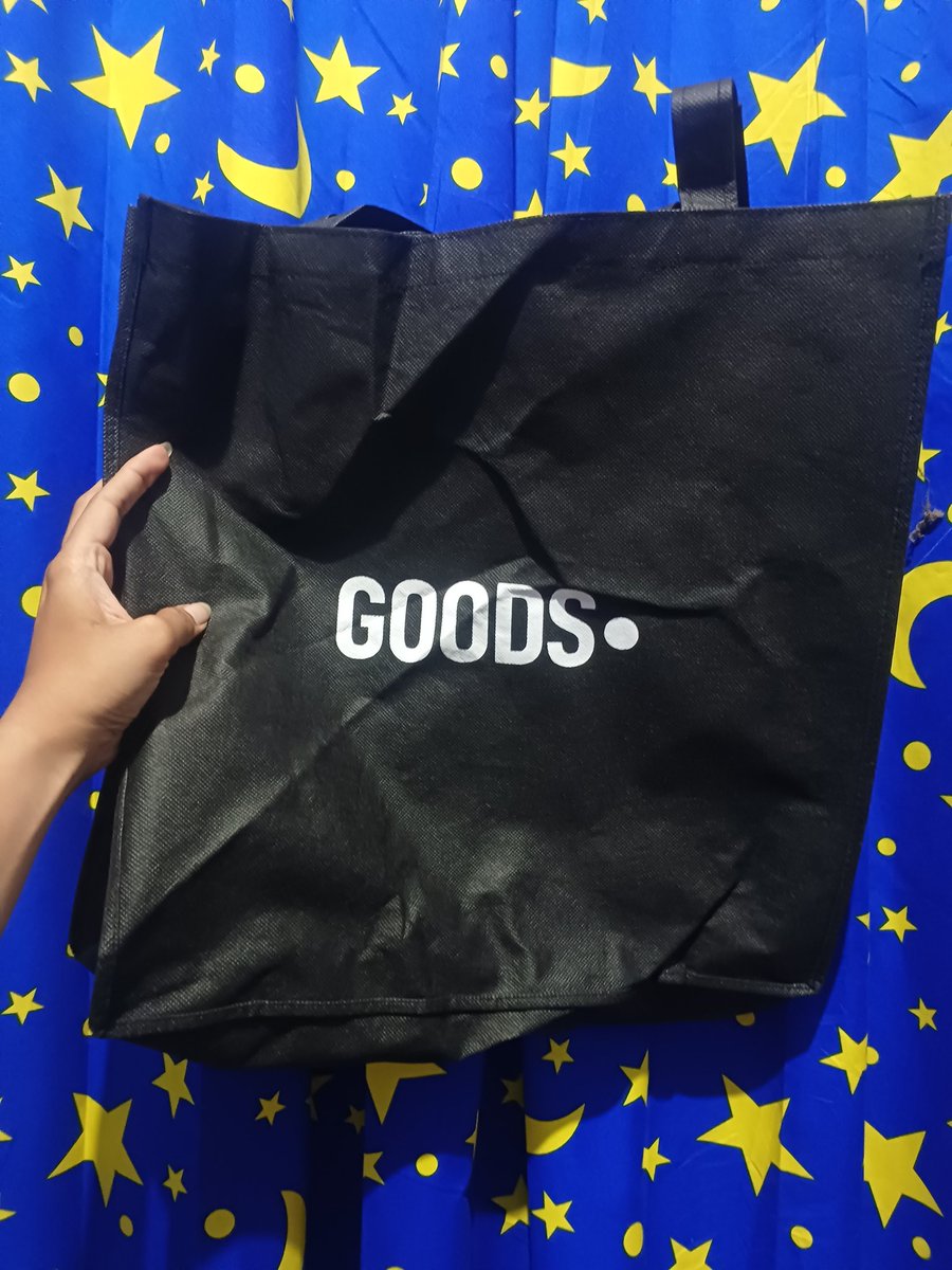 [HELP RT]
WTS - Lives with eaJ¹ Tote Bag (Jakarta Ver)
Bonus :
✨️ Goodie Bag TGD
✨️ Freebies

Price:
💰 380k (full pay, kirim manual by J&amp;T/JNE/Lion)
💰 350k (TF) + 36,5k CO 🍊 (Split Pay)

🔅Pengiriman dari Tangsel
🔅Sealed, belum pernah dipakai
#eaJ #eaJPark #eaJMerch