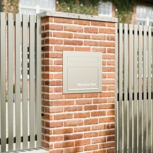 iloveparcelsuk's tweet image. Discover the understated elegance of Pebble Grey! Perfect for any design, from country retreats to contemporary facades. Now available in a wider collection! 🌿✨

#ParcelBoxes #DeliverySolutions #SecureShipping #HomeDelivery #SmartParcel