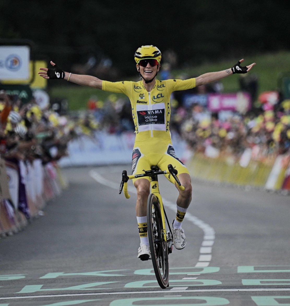Le sacre de la Reine dans l’épreuve reine de la petite reine!
Bravo <a href="/FERRANDPREVOT/">PFP</a> <a href="/LeTour/">Tour de France™</a>