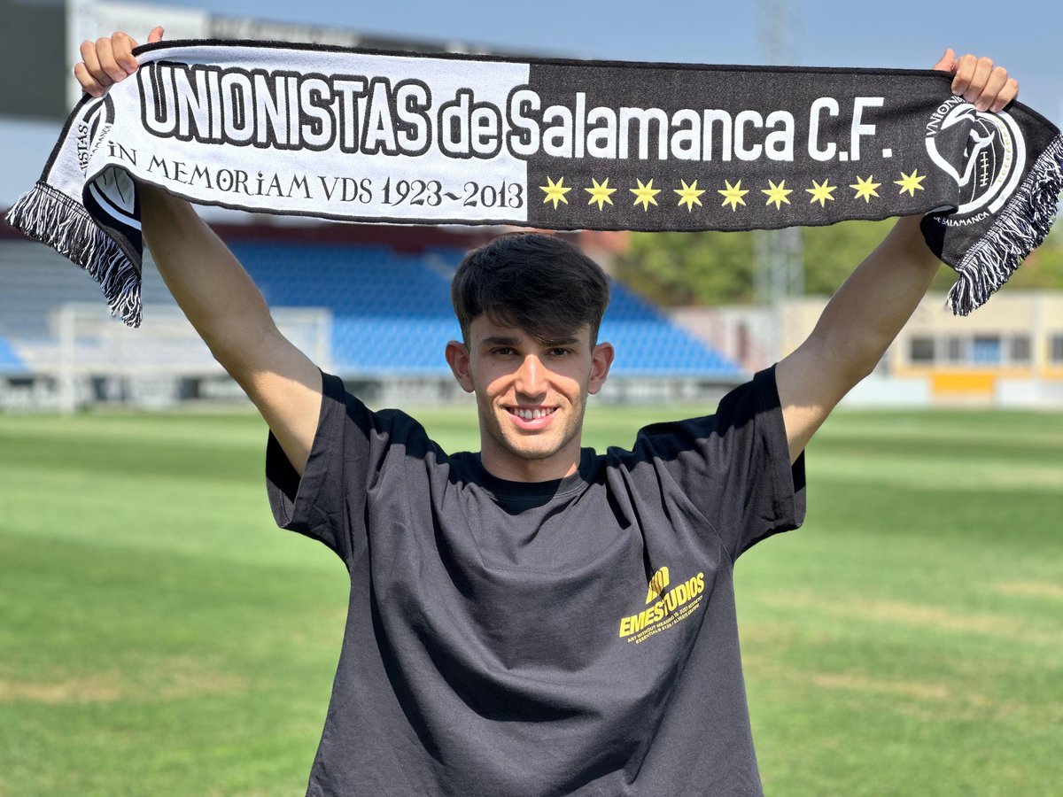 👕 | Esta mañana, Juanma Lendínez y Aarón Piñán han sido presentados como nuevos jugadores unionistas.

#Irreductibles⚔️