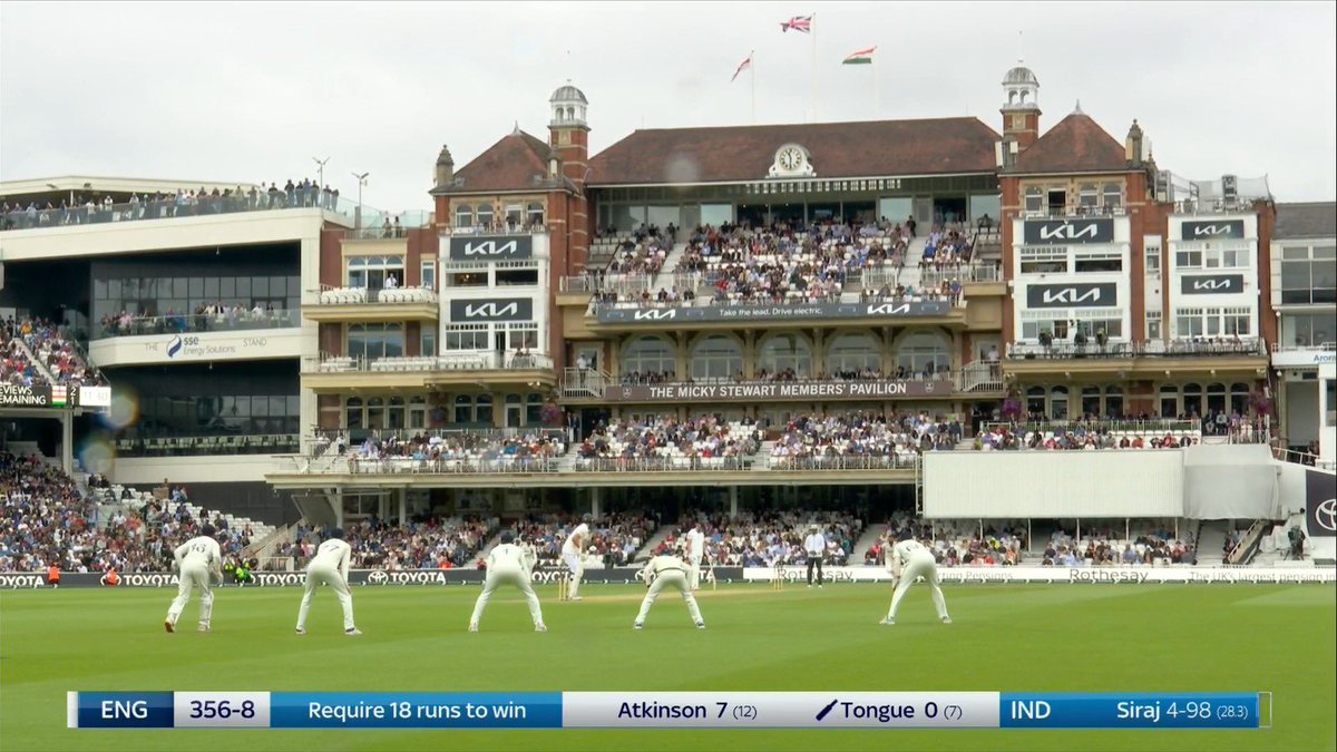 Ali Hampson Silk (@alihampsonsilk) on Twitter photo Monday mornings should not be this chaotic Monday mornings should not be this chaotic