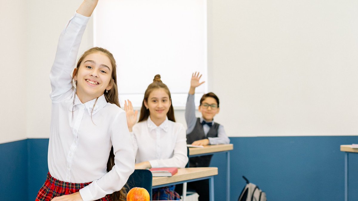 2025 LGS: Şampiyonlar 28 İlde 50 Okula Yerleşti

📌 500 tam puan alan 719 öğrenciden %40,56’sı kendi ilindeki okullara yerleşti. Bu oran, son 3 yılın en yüksek seviyesi.
📍 Bu öğrenciler toplam 28 ildeki 50 okula dağıldı.
🎯 %5’lik dilimdeki öğrenciler ise:
▪️ %88,07’si kendi