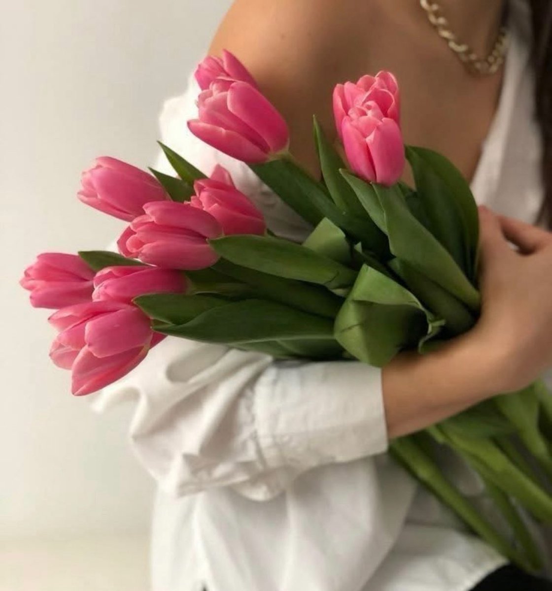 Bom dia,amigas e amigos!
🙏🙏🙏☕️🤗
Bendito seja o nosso sorriso.
Essa luz ,como prece, destrava portas, ilumina caminhos, atrai amigos, afasta o mal, traz o bem, a leveza pra alma e abre a porta do coração cedinho para receber com gratidão essa dádiva que é a luz do amanhecer.”