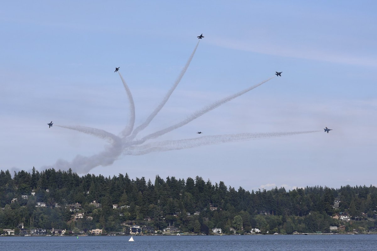 yyyucchi_'s tweet image. U.S. Navy Blue Angels
これが見たくてアメリカまで行きました！晴れてくれて本当に良かったです。
#Seattle 
#Seafair #seafair2025