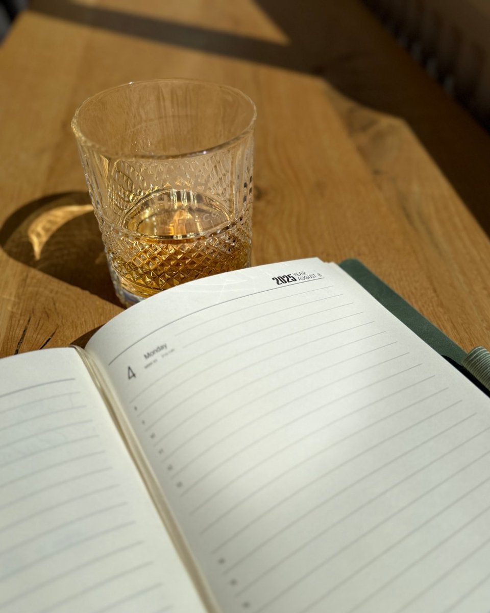 hinchdistillery's tweet photo. 📋 To-Do List:
✅ Pretend Mondays aren’t that bad
✅ Drink water
✅ Don’t drink whiskey before 5
❌ Don't think about whiskey before 5
Might be time to update this list. 😉
#MondayMood #WhiskeyThoughts #ToDoOrNotToDo #5PMSomewhere https://t.co/ewU8X5gP61