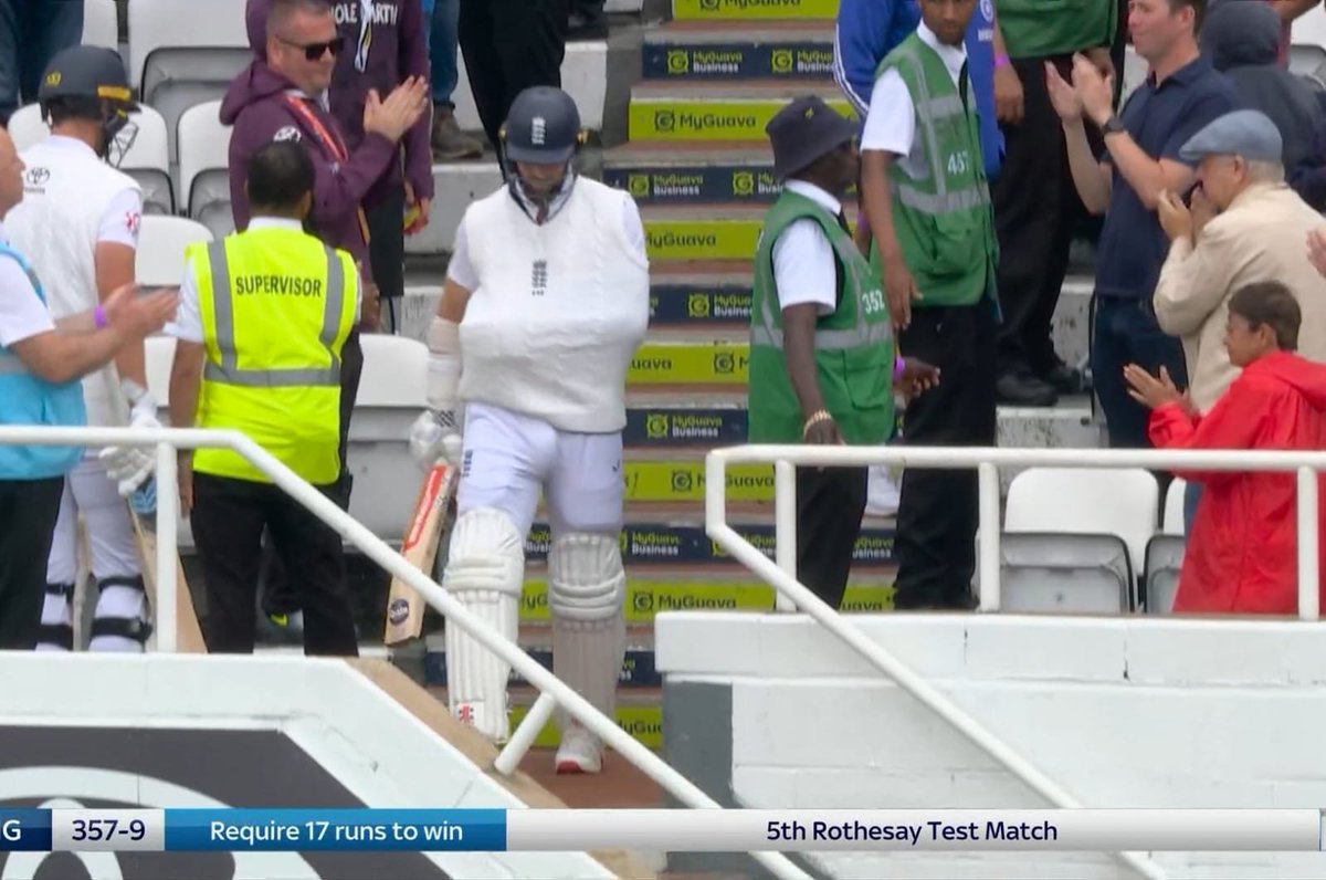 Massive respect to #chriswoakes 🫡
Last wicket IND won the match today finally 💥👏

#INDvsENG #5thTest