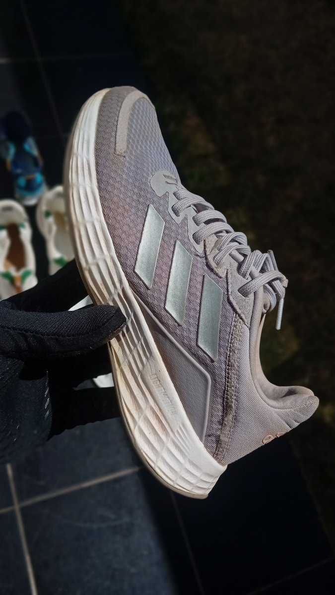 YOUR MADAM IS MY/OUR ONLY COMPETITION. Madam vakangoti, "mwedzi uno hapana bhutsu irikunogezwa na <a href="/Juluka_Co/">JulukaSneakerCare</a> , ZVADHAKILWE LOMNYAKA.

Our industry peers agree. 

#smartzhet #smartzhetsneakerlaundry #smartzhetshoelaundry #sneakerlaundryzimbabwe #shoelaundryzimbabwe #sneakers