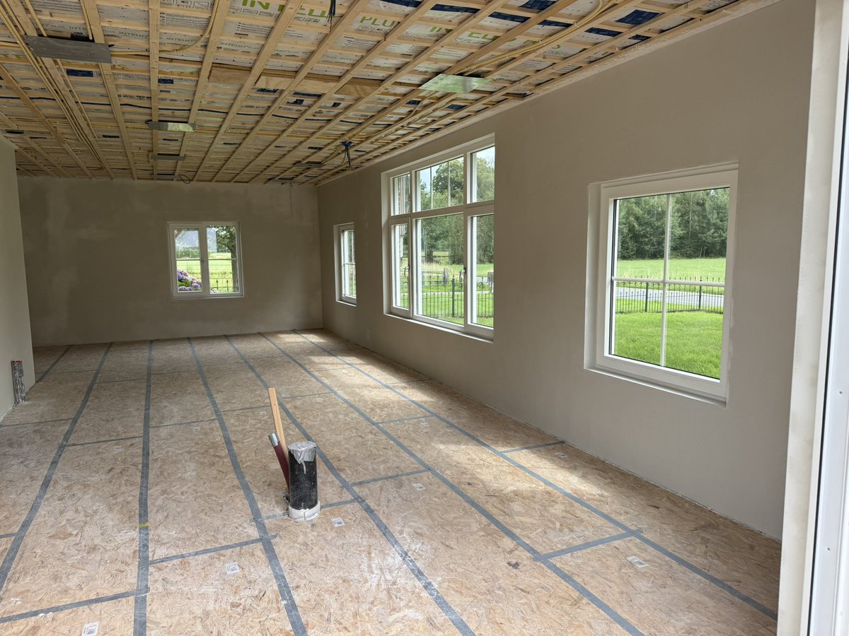 Klaar, donderdag plafond 👌