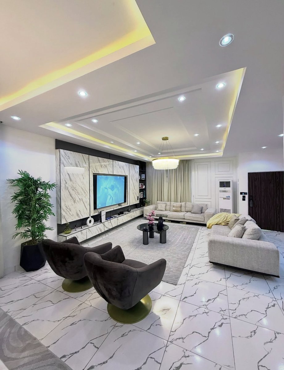 eioshortlets's tweet image. Luxury 3 Bedroom Apartment now available for shortlets 
📍Katampe ext 

#eioshortlets #shortletsinabuja