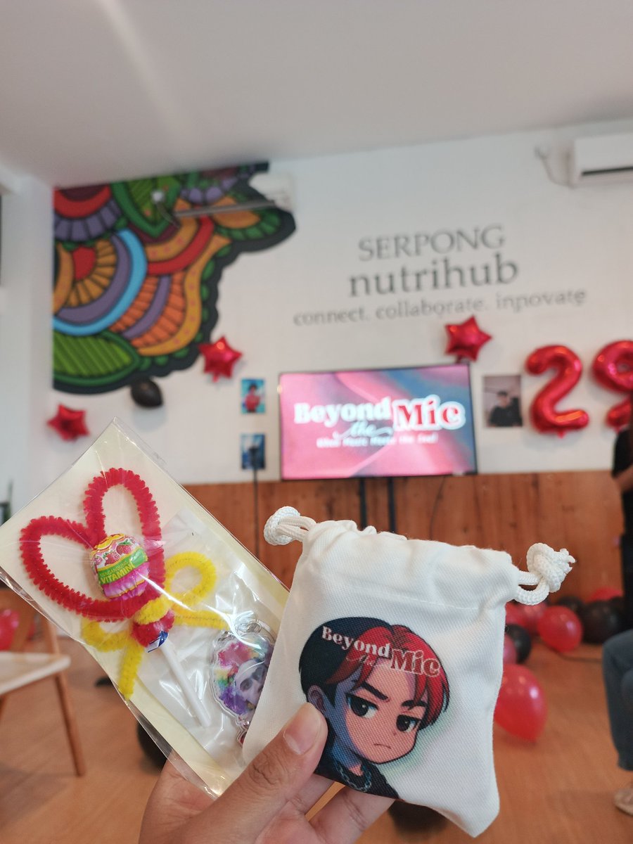 Happy Birthday Bangsen 🥳
Happy terus yaa bang 🫶
Makasih juga buat teman2 yg udah bikin acaranya, kalian kerenn 😍🫶

#BeyondTheMic #ShandyBeyond29 
<a href="/Shandy_UN1TY/">sendyyyy</a>