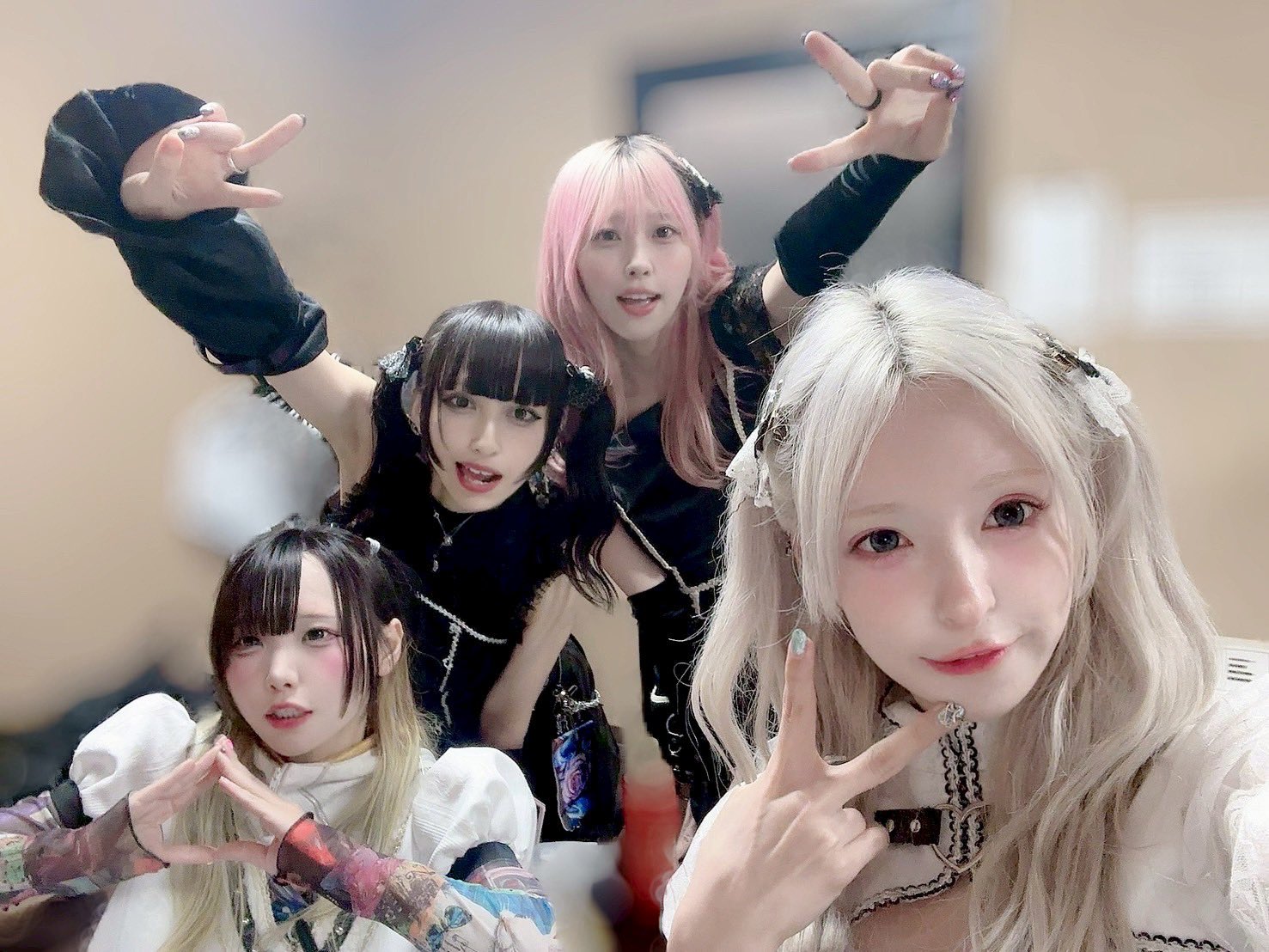 TOKYOてふてふ 神狩こはく世會 チェキ 7/31 TOKYOてふてふ > 2SHOT通常チェキ(日付・サイン) | コドモ