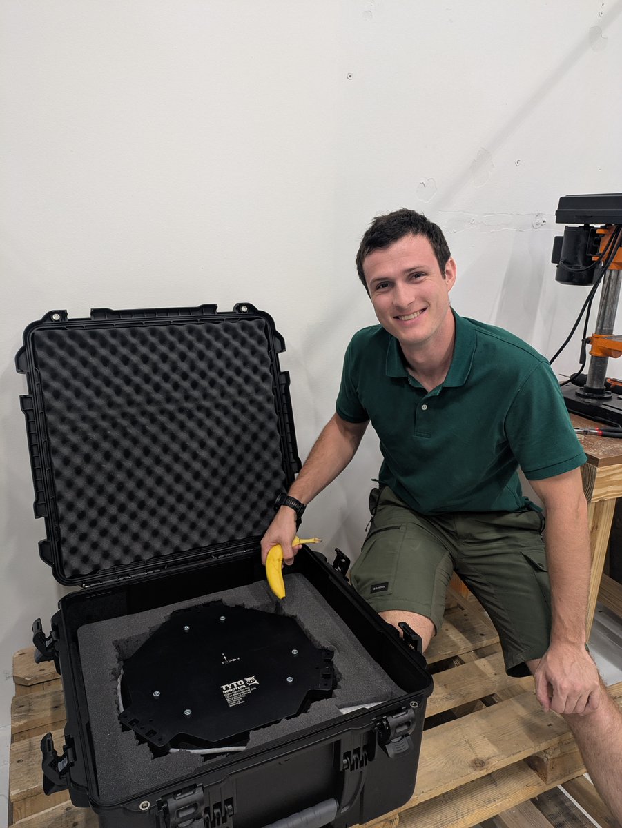 tyto_robotics's tweet image. Getting another FS500 ready to ship! Erwan helped show the true size of the Force Measurement Unit, using one banana for scale🍌

Because specs are great, but sometimes... you just need fruit-based context. #BananaForScale