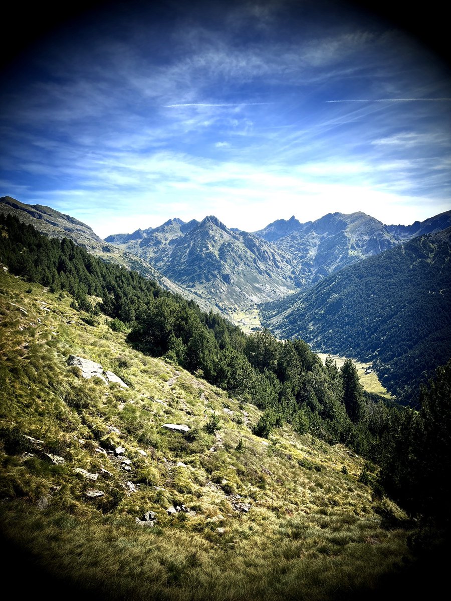 Tomb per l’estany del Querol 2.306 m i de les Salamandres 2.360 m. Ransol, Andorra