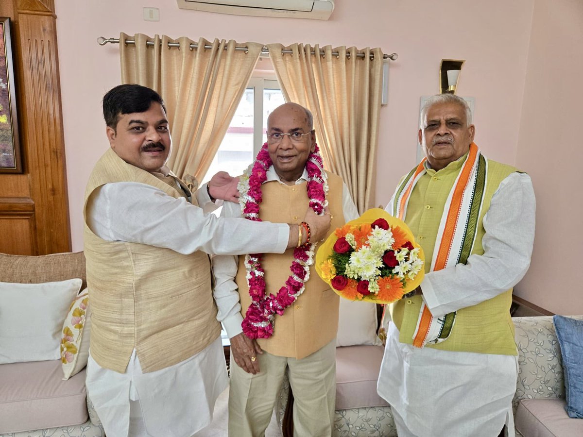 Er. Ankit Parihar (@ankitparihar9) on Twitter photo विश्व की सबसे बड़ी उर्वरक उत्पादक सहकारी संस्था इफको के पूर्व प्रबंध निदेशक बैसवारा गौरव डा.उदय शंकर अवस्थी जी <a href="/drusawasthi/">Dr. U S Awasthi</a> के निवास नई दिल्ली में “सहकारिता रत्न" श्री वीर प्रताप सिंह जी के साथ गरीबों किसानों एवं सहकारिता के लिए समर्पित रहे उनके कार्यकाल के प्रति आभार प्रकट करते विश्व की सबसे बड़ी उर्वरक उत्पादक सहकारी संस्था इफको के पूर्व प्रबंध निदेशक बैसवारा गौरव डा.उदय शंकर अवस्थी जी <a href="/drusawasthi/">Dr. U S Awasthi</a> के निवास नई दिल्ली में “सहकारिता रत्न" श्री वीर प्रताप सिंह जी के साथ गरीबों किसानों एवं सहकारिता के लिए समर्पित रहे उनके कार्यकाल के प्रति आभार प्रकट करते