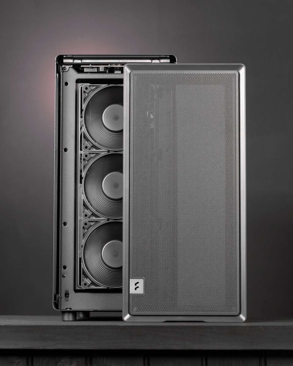 mr_matt_lee's tweet image. Less Wood, More Airflow!? 🌪️ The new Fractal Design EPOCH chassis, better known as ‘The Dark North’ certainly hits hard. Check out my latest blackout build cooled by Be Quiet!, then watch the full  build video 👉 youtu.be/wDznq9_FHUA

@fractalofficial @bequietofficial #pcbuild