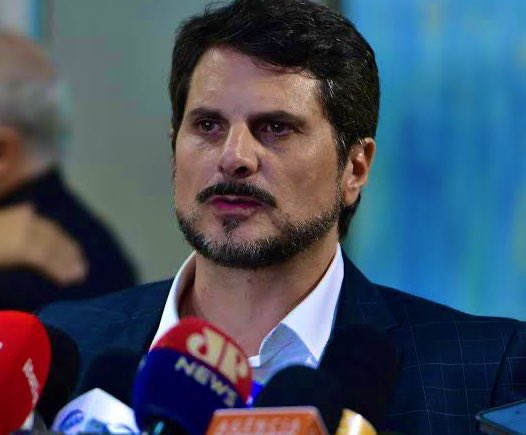 🚨URGENTE - Senador Marcos do Val é abordado pela PF ao desembarcar hoje no Brasil e passa a utilizar tornozeleira eletrônica, por ordem de Alexandre de Moraes