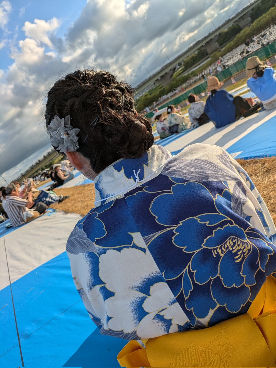 piacevole_AI's tweet photo. このためにゲームは数日(。-ω-)zzz…
今年も日本一の花火でした🎆(諸説あります) https://t.co/38B1nj7GUh