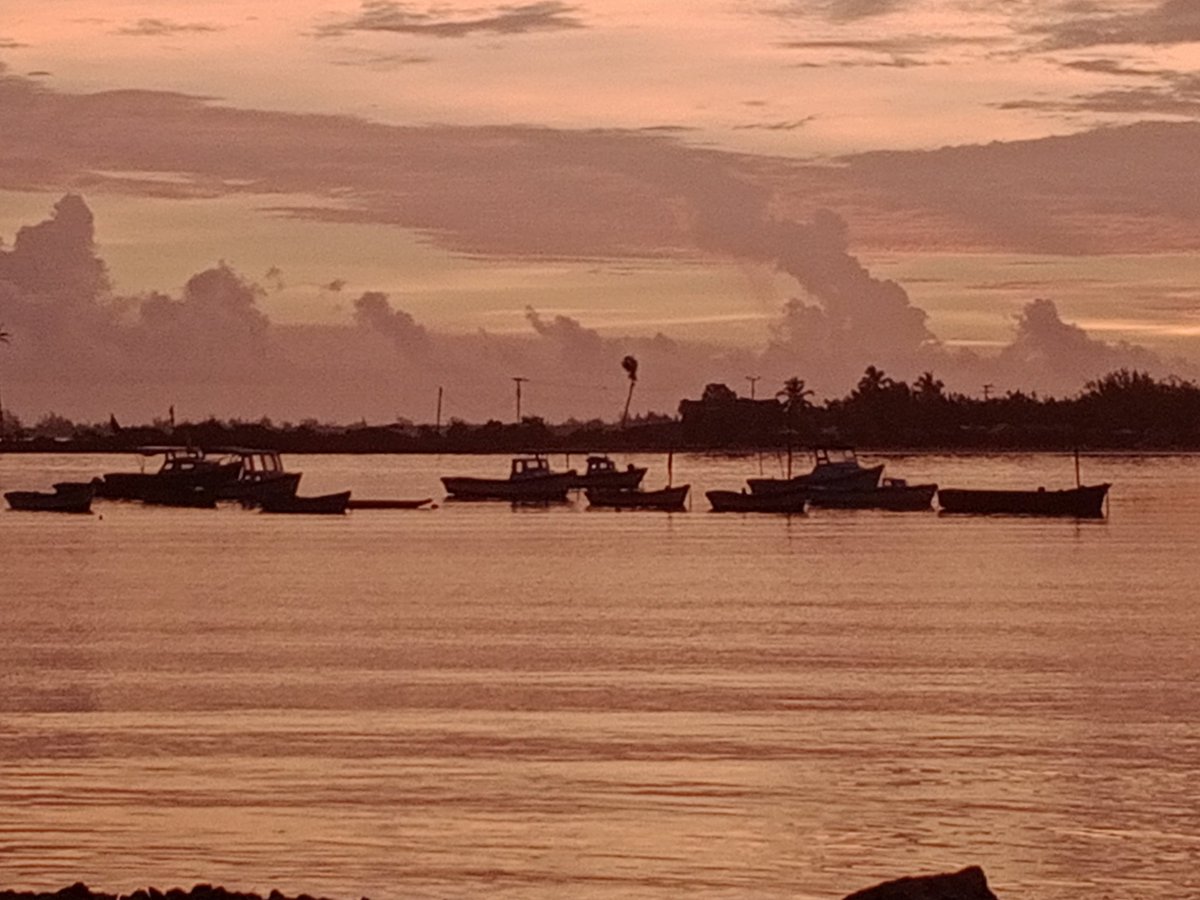 QuijotePP (@ppquijote) on Twitter photo Buenos Días "Xteros"
Bonito Amanecer.
Bonito Lunes, que invita a soñar y luchar por lo que se ama.
#ConMisPropiasManos te invito a creerme cuando digo: Futuro
#DeZurdaTeam
❤️🇨🇺❤️
<a href="/LiaVeronas/">Lia Verona 🇨🇺</a>
<a href="/duniaescobar72/">Escobar88</a>
<a href="/ElennisPerezL/">Elennis Pérez Leyva</a> Buenos Días "Xteros"
Bonito Amanecer.
Bonito Lunes, que invita a soñar y luchar por lo que se ama.
#ConMisPropiasManos te invito a creerme cuando digo: Futuro
#DeZurdaTeam
❤️🇨🇺❤️
<a href="/LiaVeronas/">Lia Verona 🇨🇺</a>
<a href="/duniaescobar72/">Escobar88</a>
<a href="/ElennisPerezL/">Elennis Pérez Leyva</a>