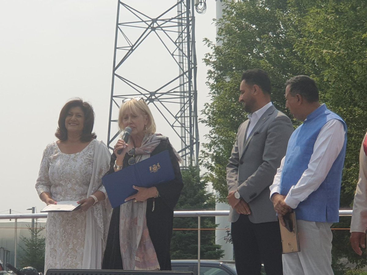It was a real honour to attend the unveiling of the majestic 51-ft statue of Lord Ram, a powerful symbol of duty, compassion and righteous leadership. Congratulations to the Hindu community for preserving and celebrating this rich cultural heritage.

#SilviaGualtieri #MPP