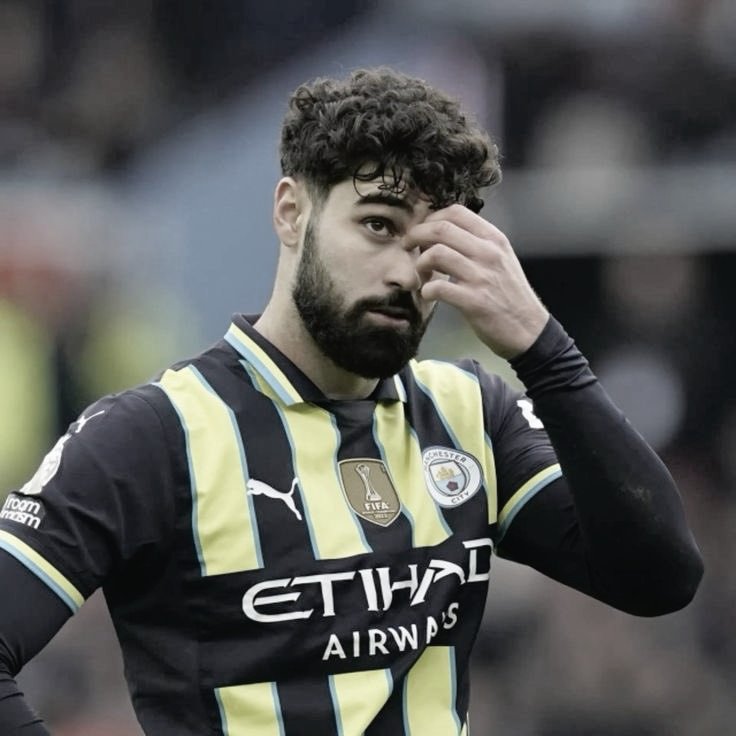 12 يوم على مشاهدة قفارديول بقميص السيتي 💙