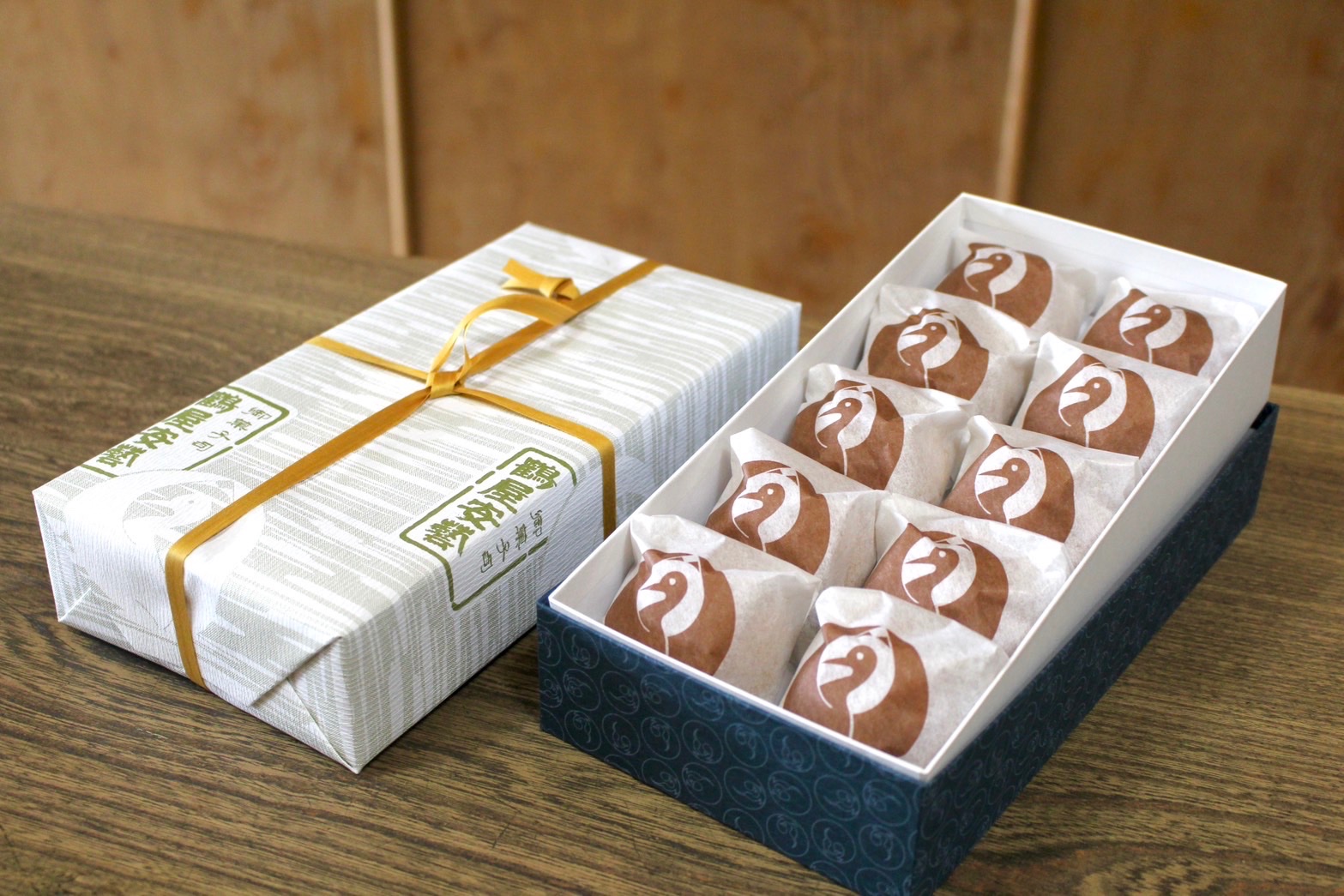 中国まくり 呉○中 一九八四 茶 中国まくり 呉○中 一九八四 茶 中国