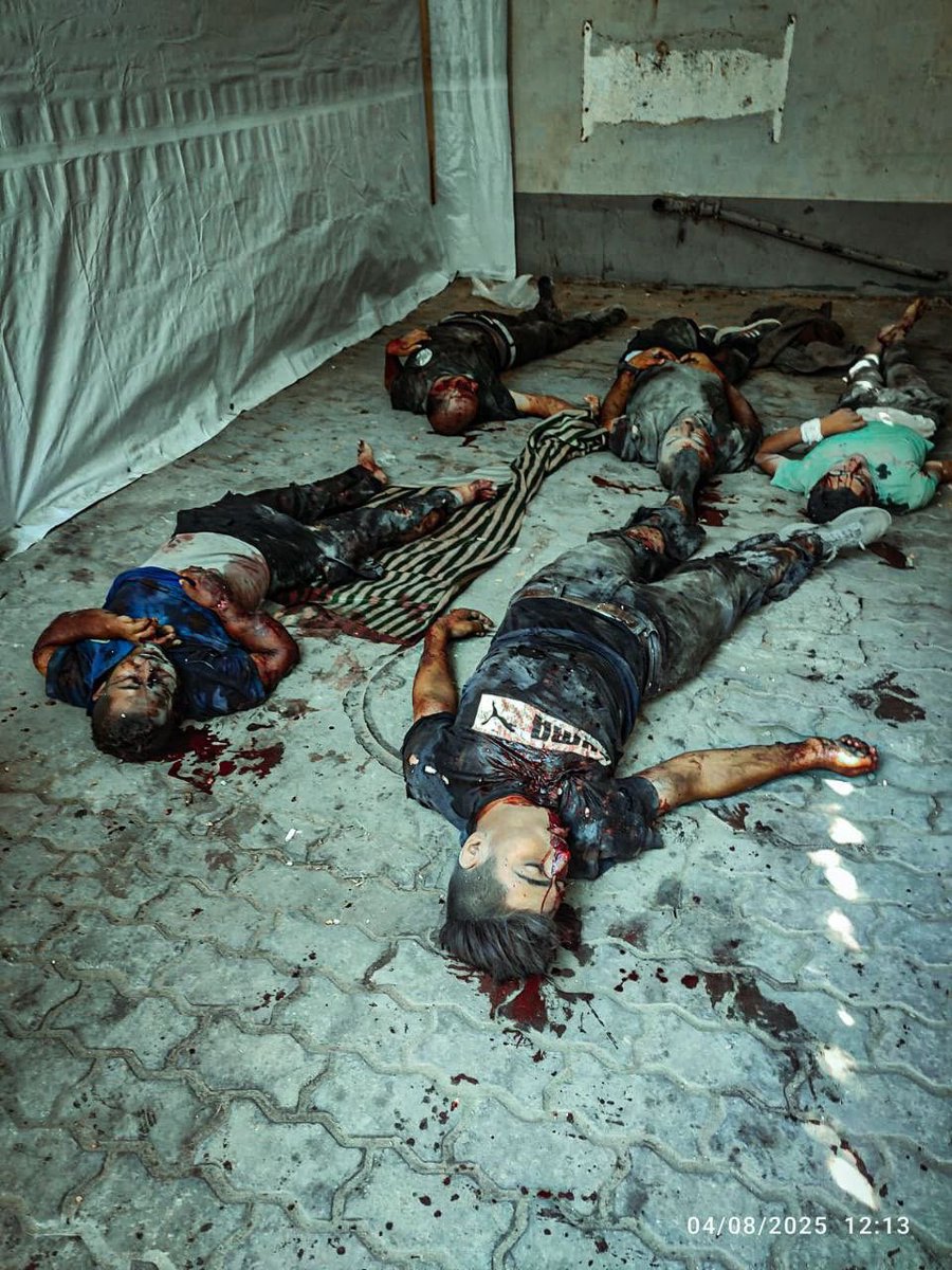 Bu fotoğraf yürek yakıyor…

Kanlar içinde yatan bu insanlar sadece birer istatistik değil, birer candı.

Açlıktan, yokluktan, bombardımandan kaçarken vuruldular. Geriye sessiz bir çığlık kaldı…

Dünya daha ne kadar susacak?