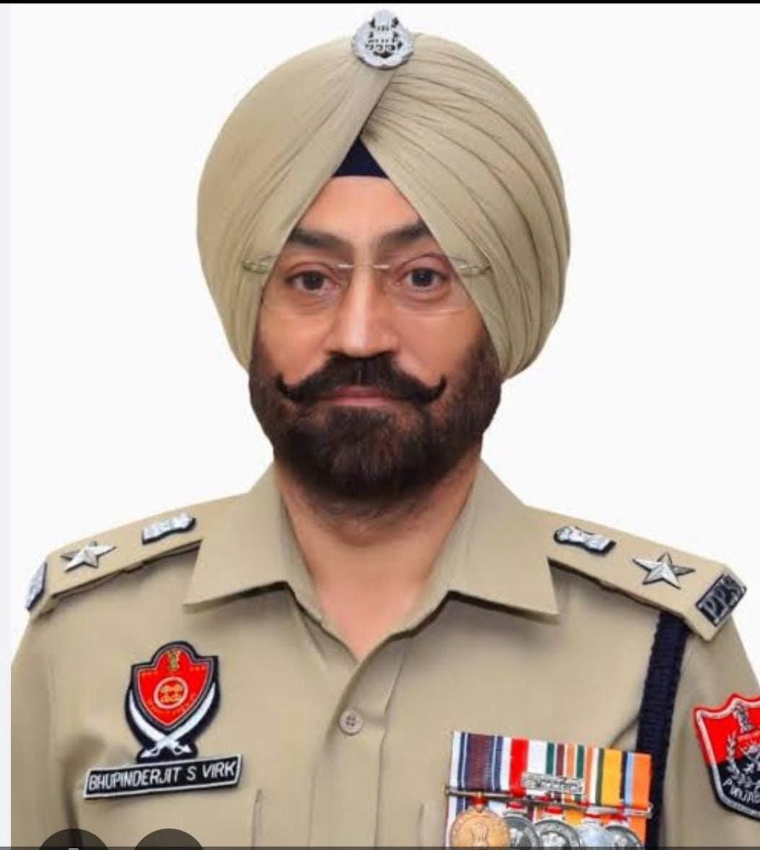 ਫਰਜੀ ਪੁਲੀਸ ਮੁਕਾਬਲਾ
Punjab’s Foemer SSP, Former DSP &amp; 3 Police Inspector ਨੂੰ #CBI ਦੀ ਮੁਹਾਲੀ ਸਥਿਤ ਵਿਸ਼ੇਸ਼ ਅਦਾਲਤ ਵੱਲੋਂ ਉਮਰ ਕੈਦ ਦੀ ਸਜ਼ਾ
ਸਾਬਕਾ ਐੱਸ ਐੱਸ ਪੀ ਭੂਪਿੰਦਰਜੀਤ ਸਿੰਘ, ਡੀ ਐੱਸ ਪੀ ਦਵਿੰਦਰ ਸਿੰਘ ਇੰਸਪੈਕਟਰ ਸੂਬਾ ਸਿੰਘ, ਇੰਸਪੈਕਟਰ ਗੁਲਬਰਗ ਸਿੰਘ ਅਤੇ ਇੰਸਪੈਕਟਰ ਰਘਬੀਰ ਸਿੰਘ ਜਿਨ੍ਹਾਂ ਨੂੰ 7 ਨੌਜਵਾਨਾਂ ਨੂੰ