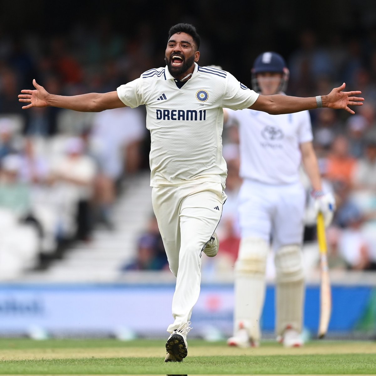 MOHAMMED SIRAJ — THE SILENT STORM! 🌪️
Dropped a catch, came back stronger.
5 wickets. One yorker. Total destruction.
When India needed a hero, Siraj became the roar. 🇮🇳🔥
#Siraj #INDvsENG #MatchWinner #BleedBlue #OvalTest