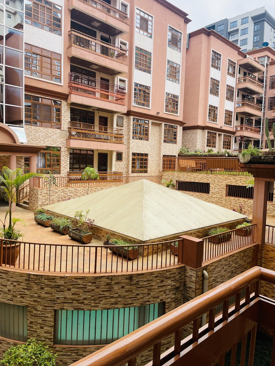 Apartment for rental in Kilimani;4 bedrooms all en-suite and Sq:
Asking price Ksh 140k:

Available in 2 weeks time.Interested tenants dm.