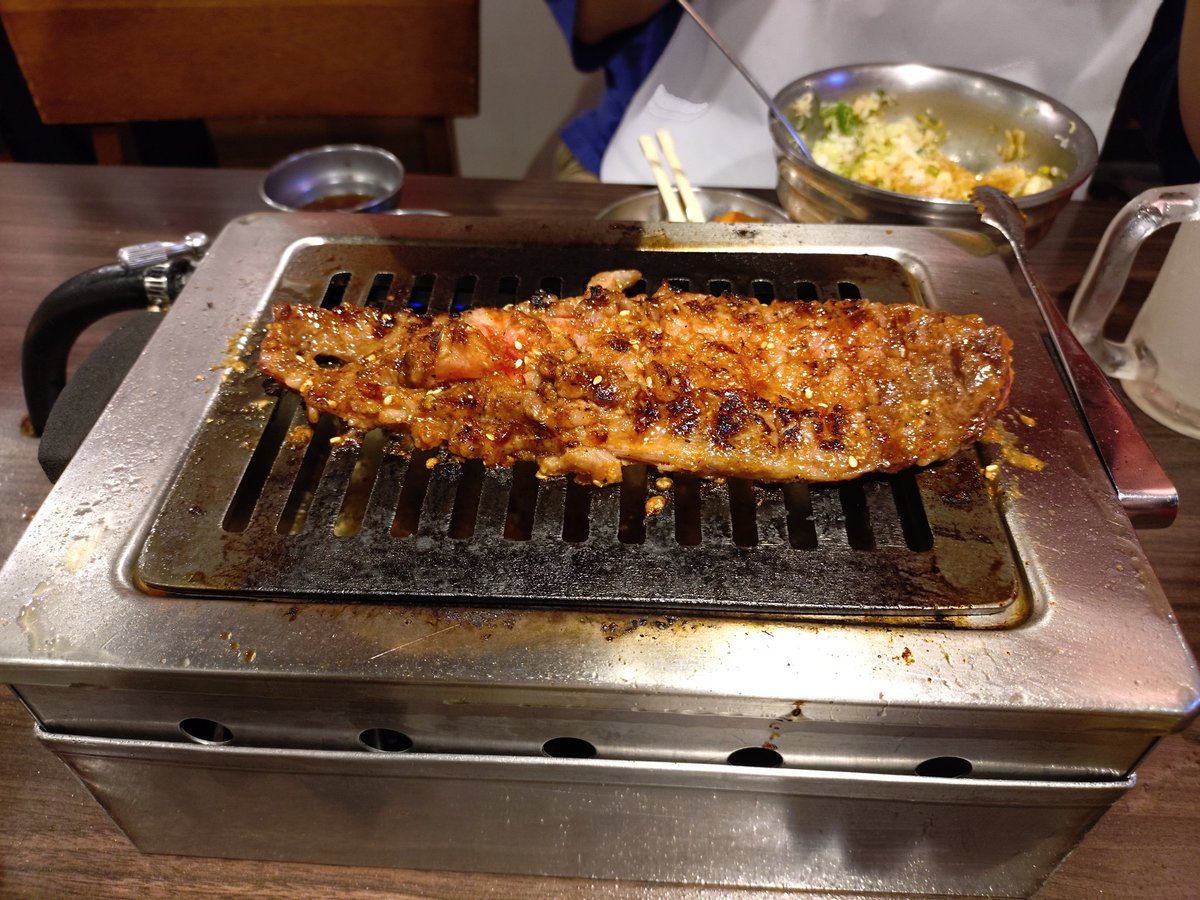 hardplus4's tweet image. 台湾出張中ですが、最近の夕食。台湾料理は勿論、イタリアンにラーメンに焼肉。そりゃ太るよね。明後日帰国。