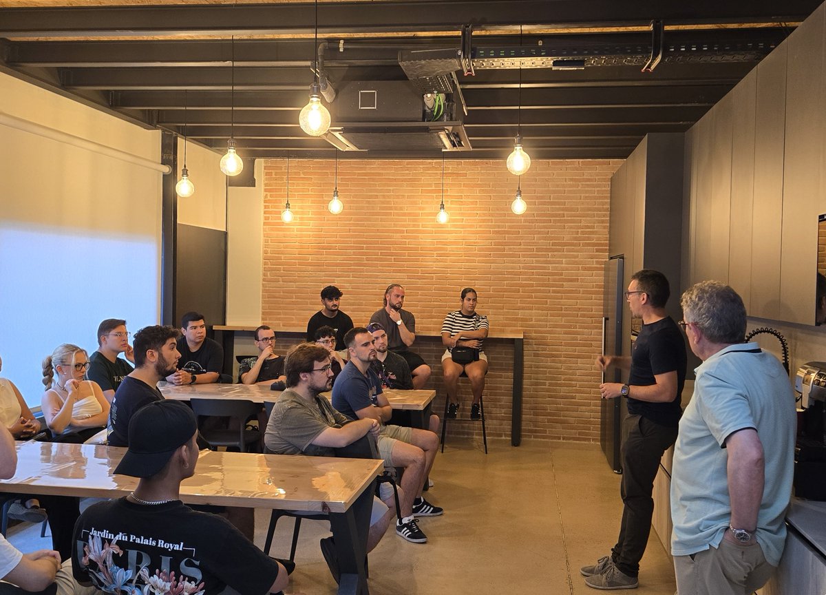 Clúster TIC Catalunya Sud (@ticsud) on Twitter photo 💡#FORMACIÓ A l'estiu no ens aturem i seguim coneixent empreses de la #CatalunyaSud amb l'alumnat del bootcamp #TechTalent!
👉Gràcies als equips de #Cide i #Pintaluba per la col·laboració!
#TICSud #Empresa #SectorTIC <a href="/TGNImpulsa/">Tarragona Impulsa</a>
<a href="/Mas_Carandell/">Mas Carandell</a> <a href="/fundacionesplai/">Fundación Esplai</a> <a href="/ocupaciocat/">Ocupació</a> 💡#FORMACIÓ A l'estiu no ens aturem i seguim coneixent empreses de la #CatalunyaSud amb l'alumnat del bootcamp #TechTalent!
👉Gràcies als equips de #Cide i #Pintaluba per la col·laboració!
#TICSud #Empresa #SectorTIC <a href="/TGNImpulsa/">Tarragona Impulsa</a>
<a href="/Mas_Carandell/">Mas Carandell</a> <a href="/fundacionesplai/">Fundación Esplai</a> <a href="/ocupaciocat/">Ocupació</a>