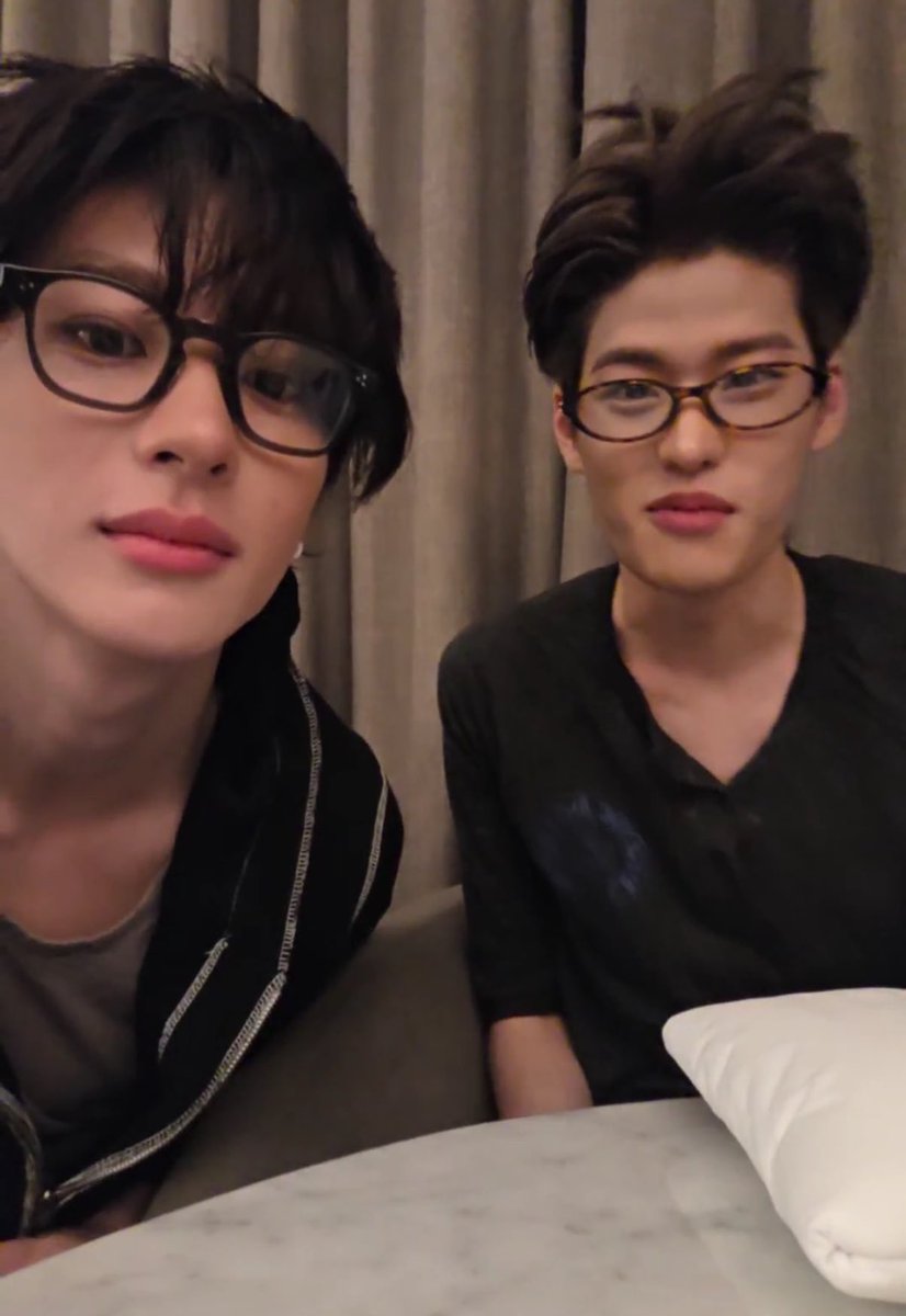 เบรก ถ่ายอะไรดูพี่ด้วยครับ