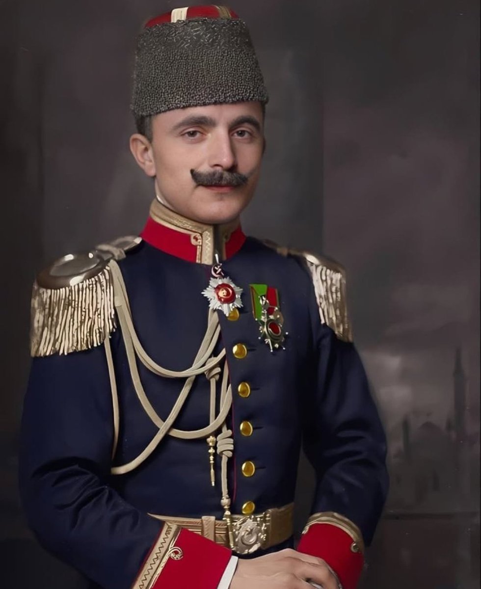 1908'de Makedonya dağlarında başlayan serüven Pamir eteklerinde, Çegan tepesinde yiğitçe sona erdi. Gazi Mustafa Kemal Atatürk'ün sözleriyle "Enver, bir güneş gibi doğmuş, bir gurûb ihtişamıyla batmıştır, arasını tarihe bırakalım"